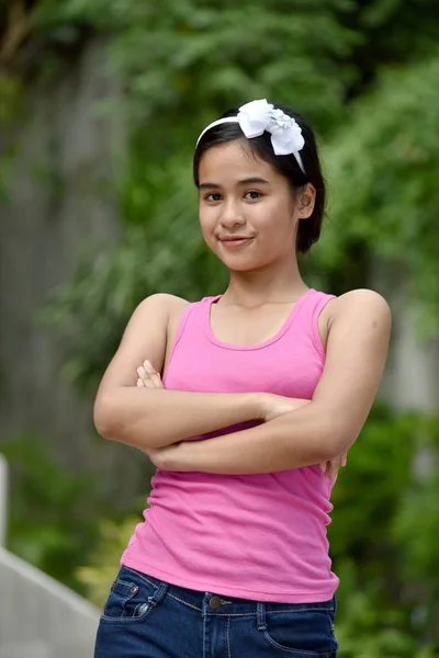 Una fiduciosa giovane filippina persona — Foto Stock