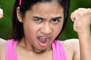 Bir Üzgün Genç Azınlık Genç Kız