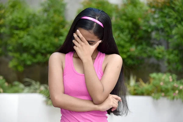 A Worrisome Young Asian Teenager Girl — Stock Photo, Image