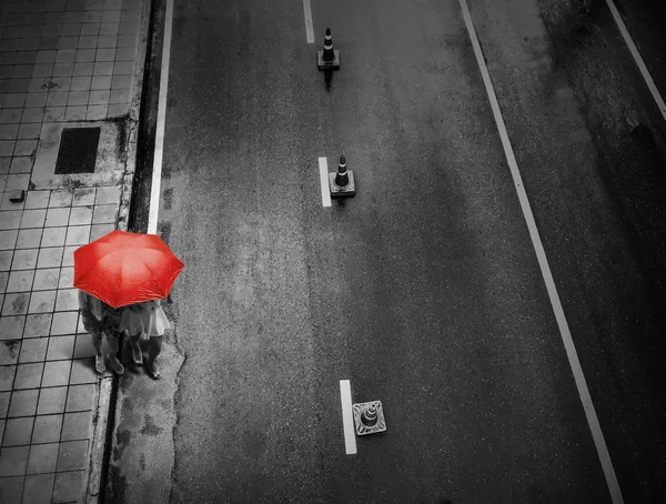 Persone Con Ombrello Strada Nel Giorno Pioggia Città — Foto Stock