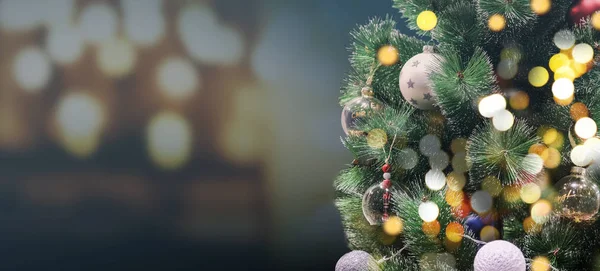 Bokeh Geceleri Işık Ile Noel Ağacı — Stok fotoğraf