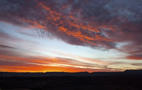 dağlarda sabahları gündoğumu