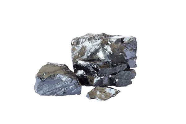 白い背景の分離された黒い石炭バーの山 — ストック写真