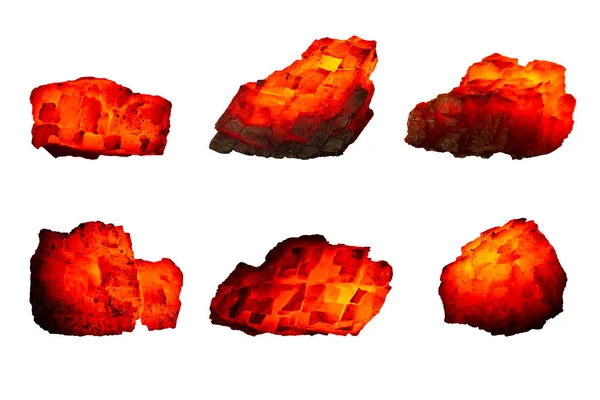 Diferentes pedaços de carvão quente isolado em um fundo branco perto. Um grupo de brasas queimadas de várias formas e temperaturas. Nuggets de mina de carvão em chamas para a indústria de energia e combustível — Fotografia de Stock