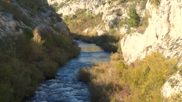 Kilátás Kresevskiből Cetina Folyó Felett Csodálatos Kanyonba Horvátországban Lassított Felvétel — Stock videók