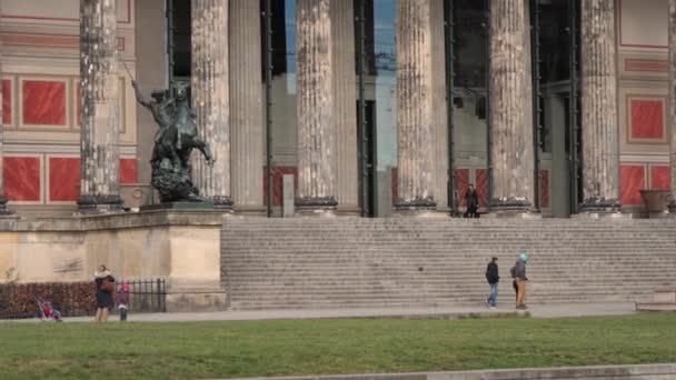 Close Slow Motion Footage Altes Museum Berlin — Stock Video