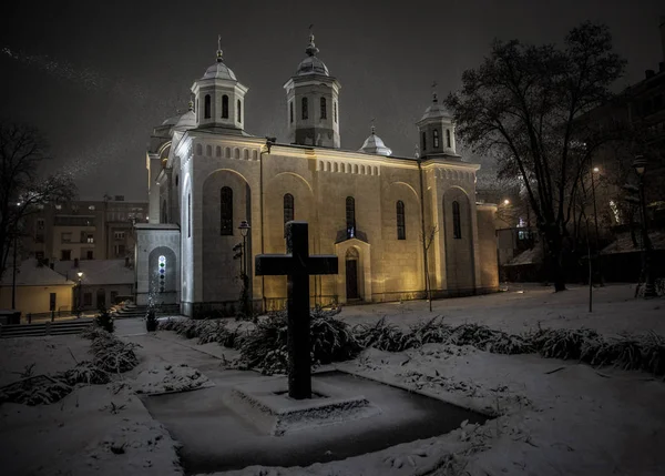 Ortodoks Kilisesi bir karlı, sessiz gece, Belgrade, Sırbistan.