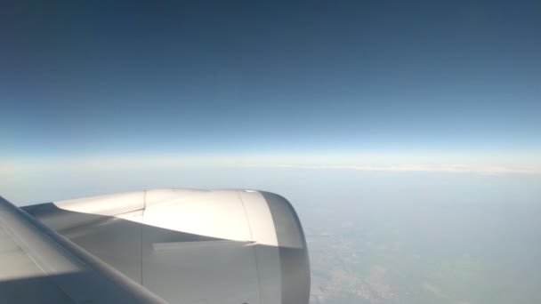飛行機の窓の風景 — ストック動画