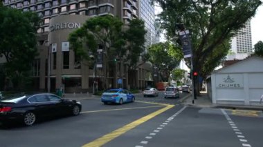 Singapur 21 Nisan 2018: şehir, gerçek zamanlı video ayrıntılarını vurdu gimbal ile yürüyüş etrafında Singapur 