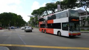 Singapur 21 Nisan 2018: şehir, gerçek zamanlı video ayrıntılarını vurdu gimbal ile yürüyüş etrafında Singapur 