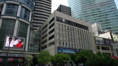 Singapur 21 Nisan 2018: şehir, gerçek zamanlı video ayrıntılarını vurdu gimbal ile yürüyüş etrafında Singapur 