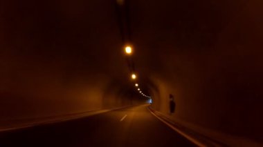 Kamera Sabitleyici, yol, tünel, önden görünüm üzerinde hiçbir yazı düzenleme, 4 k video 3840 x 2160 sürüş