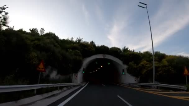 Dirigir Estrada Túnel Vista Frontal Câmera Estabilizador Sem Edição Post — Vídeo de Stock