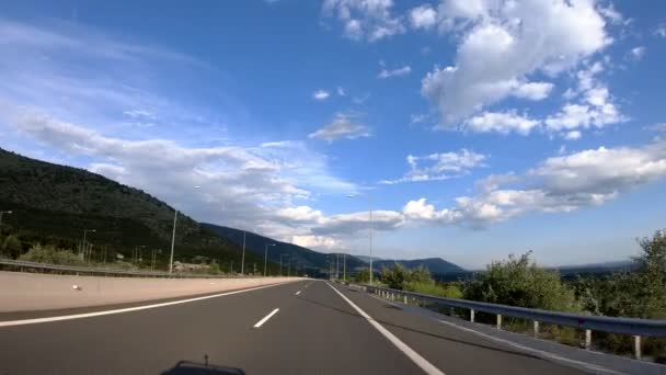 Guida Autostrada Nel Tardo Pomeriggio Prima Del Tramonto Vista Frontale — Video Stock