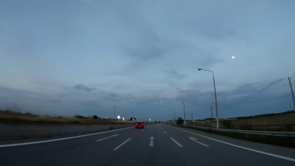 Vezetés Autópályán Késő Délután Naplemente Elülső Kilátás Előtt Kamera Stabilizátor — Stock videók