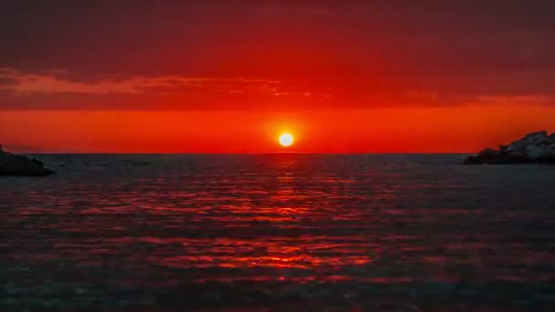 Vista Sull Alba Dall Oceano Con Meravigliosi Toni Arancio Rosso — Video Stock