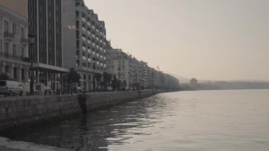 Thessaloniki, Yunanistan beyaz Tower adlı -4 k video 3840 x 2160 25 fps, dawn.