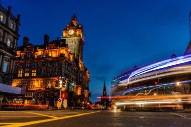 Edinburgh şehir ve gece, uzun pozlama çekim, İskoçya İngiltere, Trav