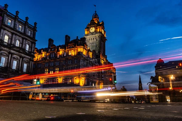 爱丁堡城市和夜, 长曝光镜头, 苏格兰 Uk, 特拉夫 — 图库照片