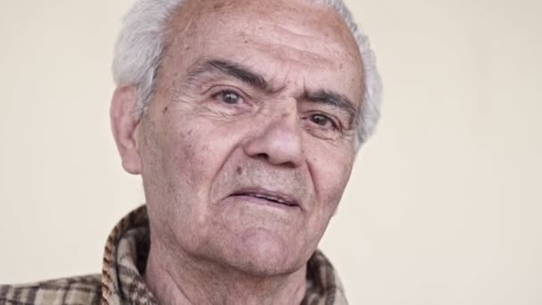 Senior Elderly Happy Man Close Lento Vídeo Movimento — Vídeo de Stock