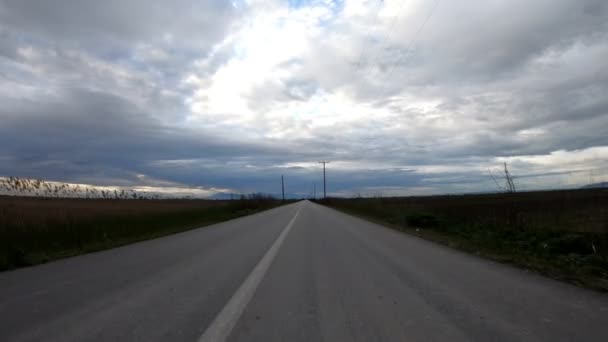 Bir Kırsal Yol Üzerinde Sürüş Öğleden Sonra 25Fps Video — Stok video