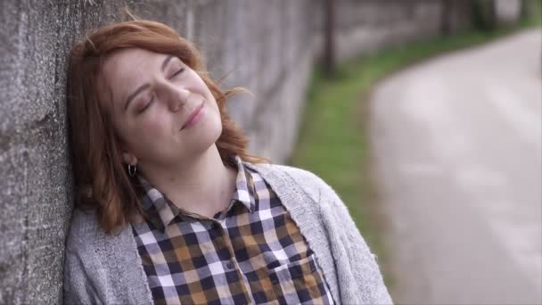 Woman Great Smile Relaxed Closed Eyes Outdoors Shallow Depth Field — Stock Video