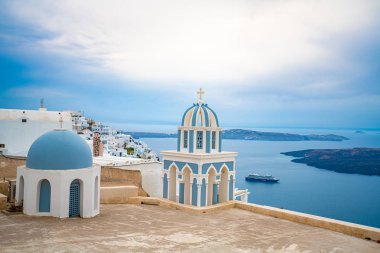 Yunanistan'ın Santorini Adası'ndaki kilise, en güzel 
