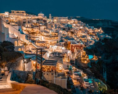 Santorini at Night, en güzel seyahat yerlerinden biri