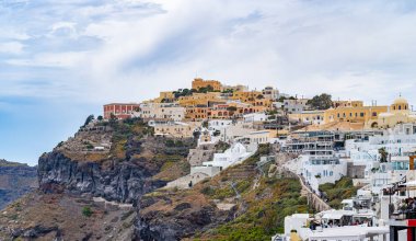 Panoramik görünüm Santorini Adası Yunanistan, Thira ateş, CA