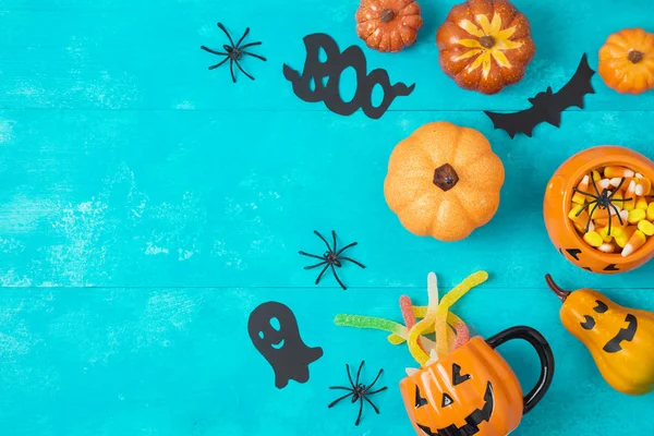 Halloween Feiertag Hintergrund Mit Jack Laterne Kürbisse Zuckermais Und Dekorationen — Stockfoto