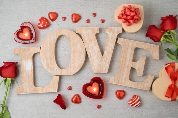 Fond Saint Valentin Avec Des Lettres Amour Chocolats Forme Coeur — Photo