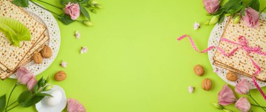 Yahudi bayramı Fısıh arka plan matzo, seder tabağı ile s