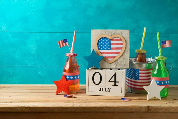 Feliz Día de la Independencia, 4 de julio concepto de celebración con par — Foto de Stock
