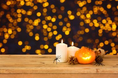 Balkabağı ve mumlu Cadılar Bayramı konsepti