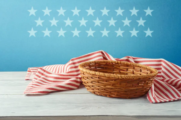 Empty Basket Striped Tablecloth Blue Wall 4Th July Usa Independence — Stock Photo, Image