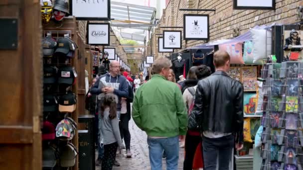 Londen September 2019 Een Drukke Scène Als Shoppers Indoor Kraampjes — Stockvideo