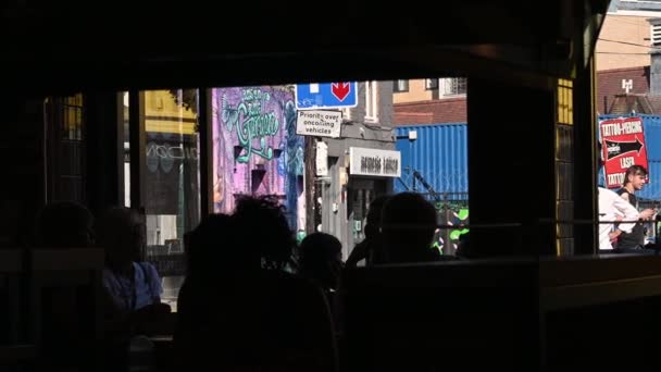 Londýn Září 2020 Pohled Kavárny Pouliční Scény Camden High Street — Stock video