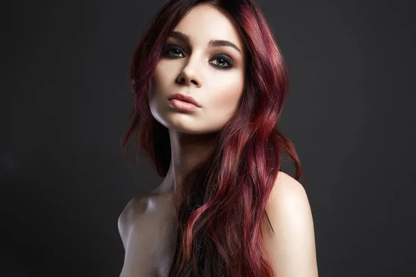 Rosa Pelo Hermosa Mujer Joven Chica Pelo Color Con Maquillaje — Foto de Stock