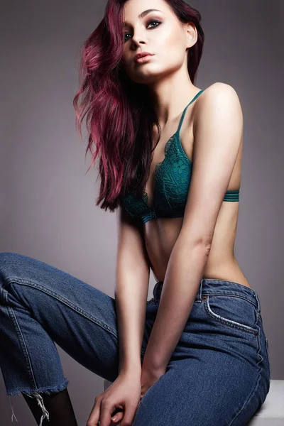 Mode Porträtt Ung Kvinna Med Färg Håret Vackra Sexiga Modell — Stockfoto