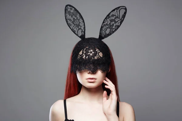 Sensuele Sexy Mooi Meisje Lace Masker Rood Haar Young Woman — Stockfoto