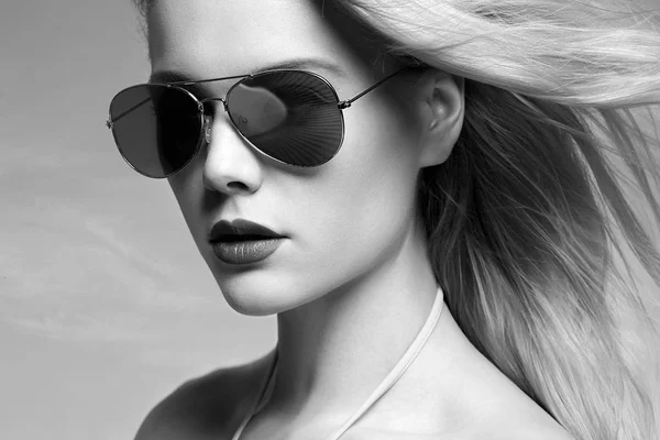 Vacker Sexig Kvinna Solglasögon Blond Sommar Flicka — Stockfoto