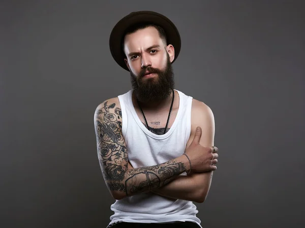 Knappe Getatoeëerd Bebaarde Man Hat Brutale Hipster Boy Met Tatoeage — Stockfoto