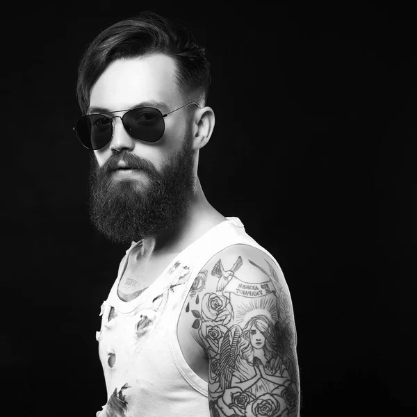 Handsome Man Sunglasses Bearded Hipster Vintage Torn Dirty Shirt Boy — Stock Photo, Image