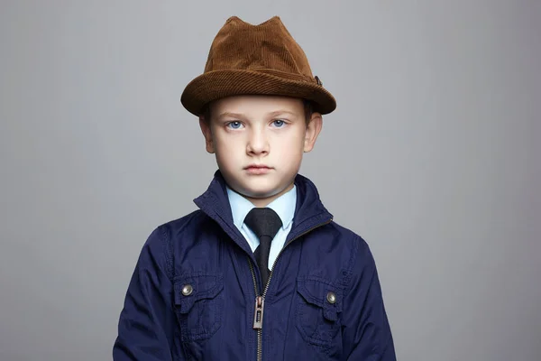 Модный Маленький Мальчик Шляпе Модный Детский Портрет Элегантный Парень Галстуке — стоковое фото