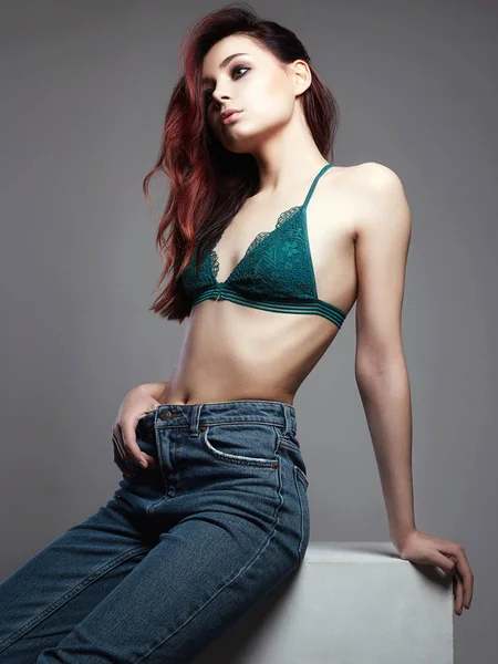 Moda Portre Renk Saçlı Genç Kadın Güzel Seksi Model Kız — Stok fotoğraf
