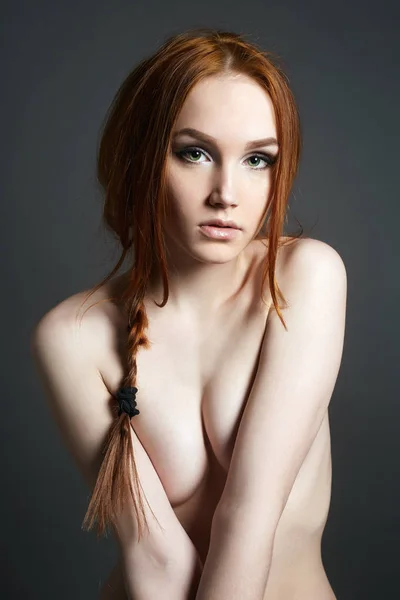 Sexy Beautiful Young Model Red Hair Beauty Naked Girl Portrait — Stock Photo, Image