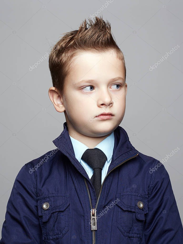 Niño Moda Con Corte Pelo Moda Retrato Infantil Moda Niño — Foto de