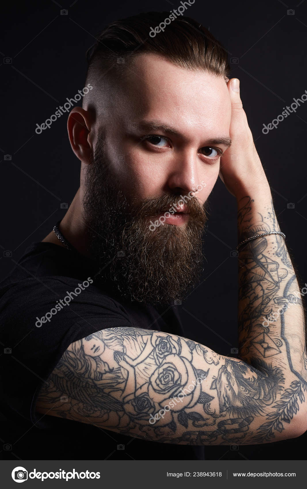 Man Drawing Cool Tattoo With Pen Stock Photo - Download Image Now - Tattoo,  Temporary, Artificial - iStock
