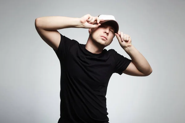 Hombre de moda con gorra. Niño con sombrero — Foto de Stock