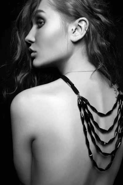 Black and white photo of nude Girl with jewelry — Stock Photo, Image